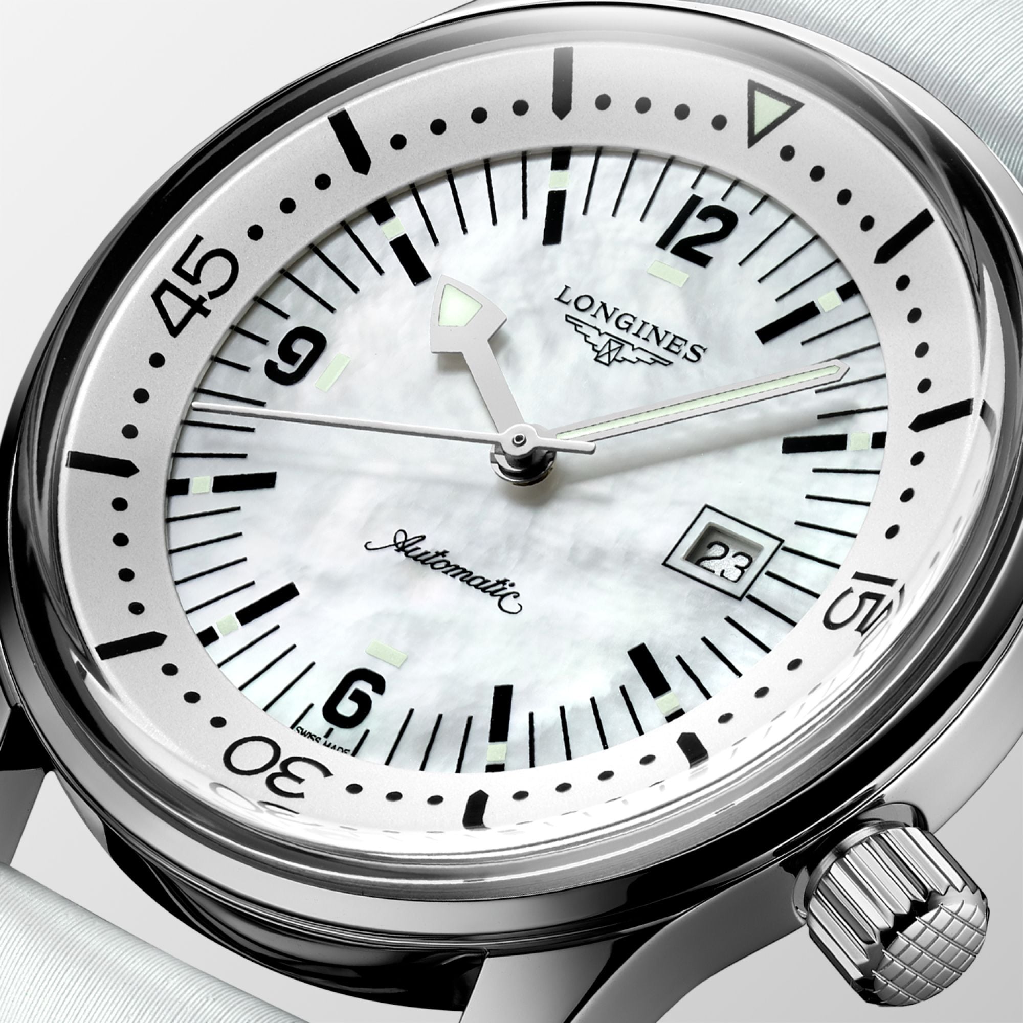 the-longines-legend-diver-watch-l3-374-4-80-0-detailed-view-2000x2000-4.jpg